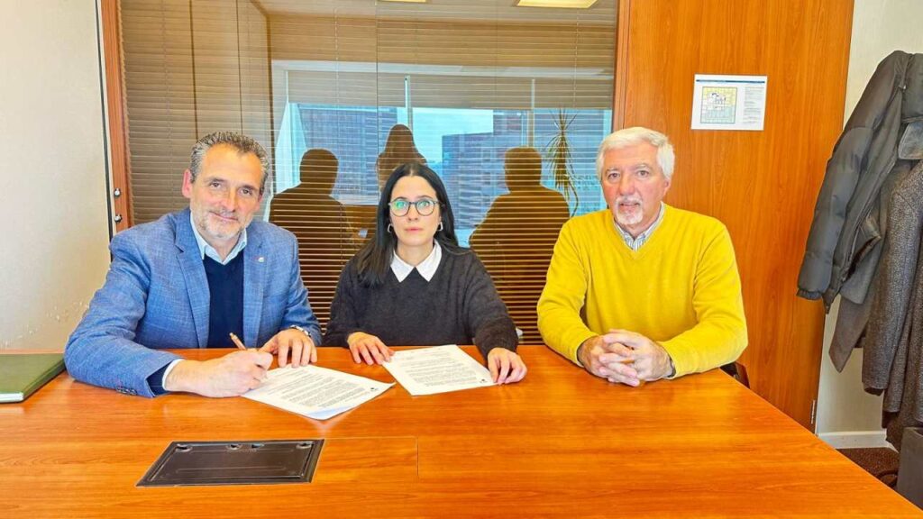 Convenio de ZWCAD Uruguay con APADUU